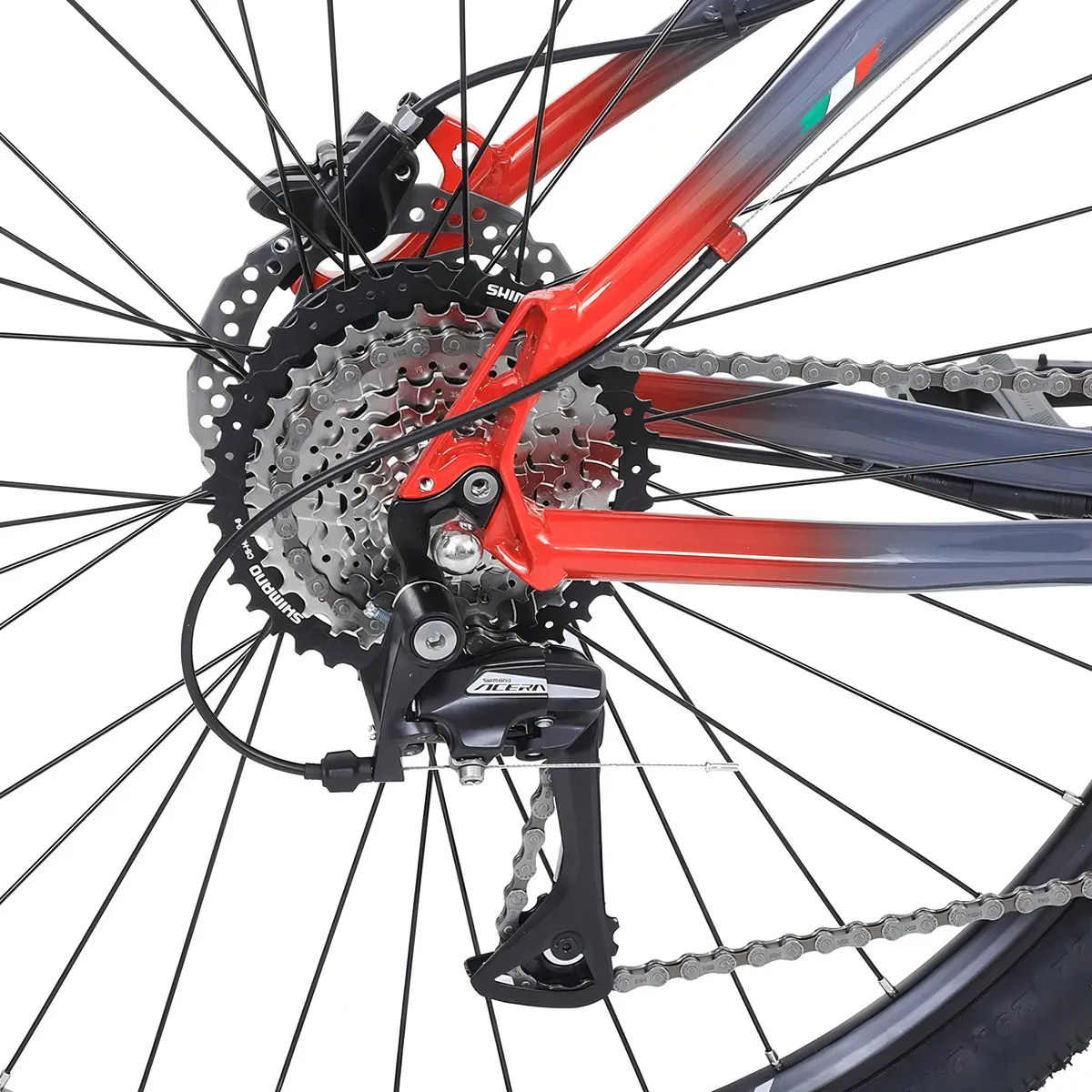 Detalhe do motor 250W no cubo traseiro da Oggi Big Wheel 8.0 com cassete Shimano Acera 11-40D