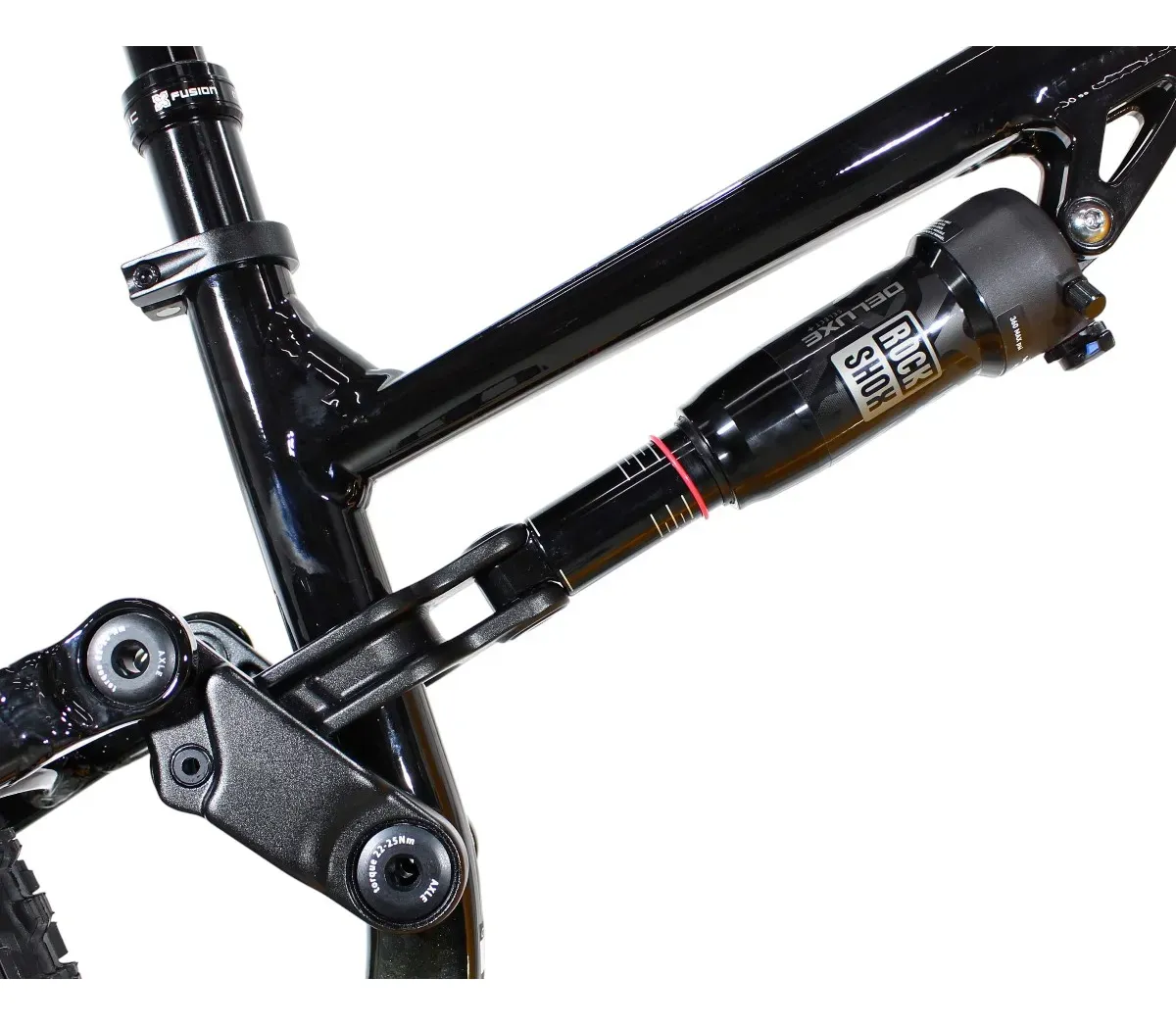 Câmbio Shimano CUES 11v U6000 e cassete 11-50D LinkGlide da Oggi Razzo T-130 — detalhe traseiro